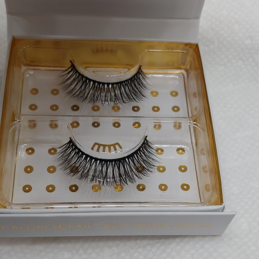 Battington Lashes.